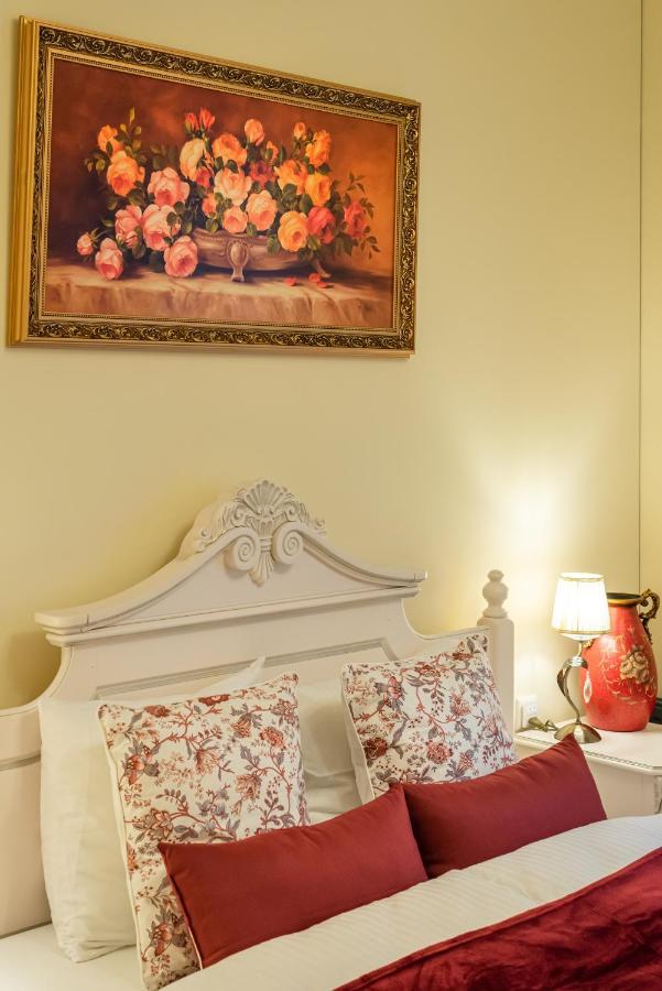 Happy Inn Classical Style, Self Check-In, Parking In The Underground Garage Аеропорт Вільнюс Екстер'єр фото