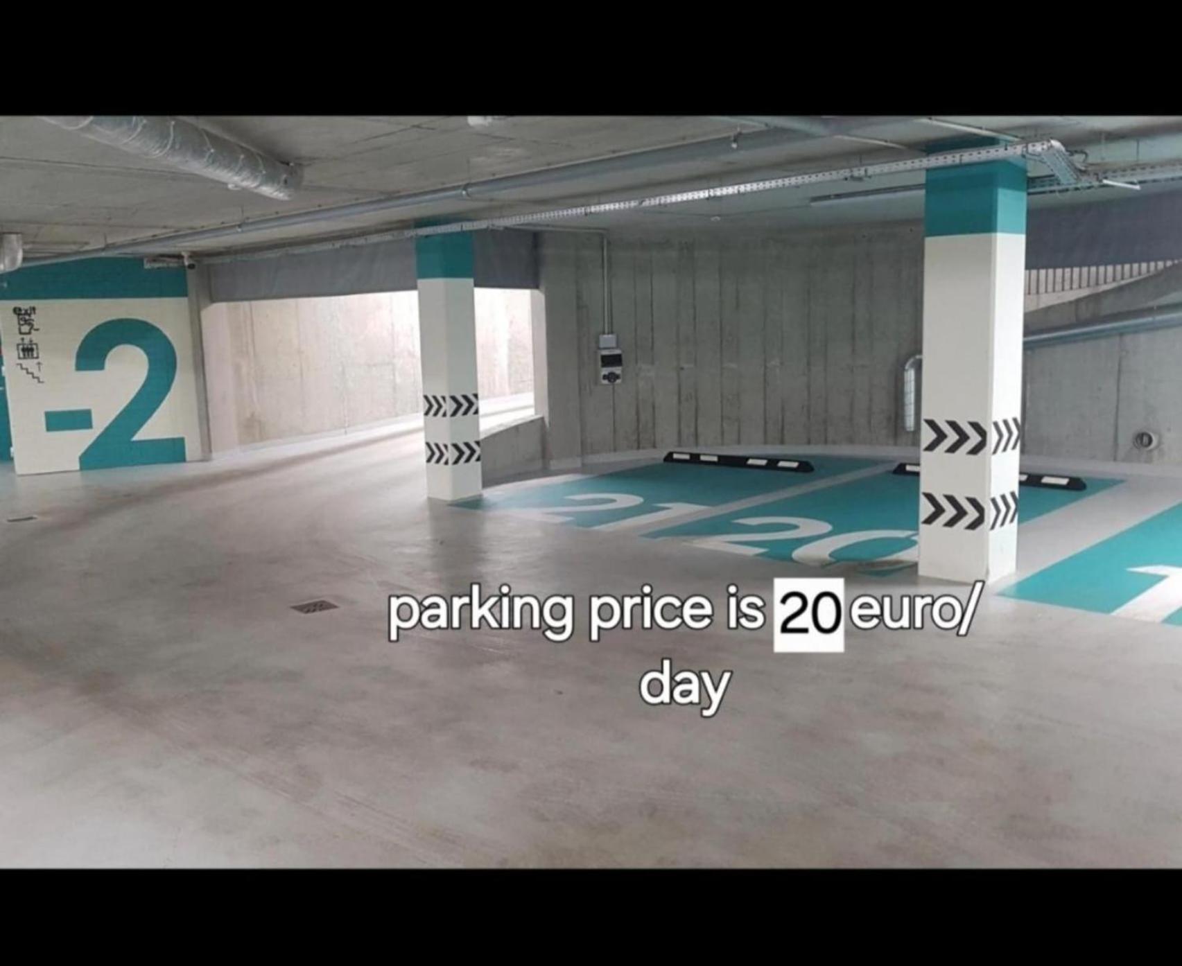 Happy Inn Classical Style, Self Check-In, Parking In The Underground Garage Аеропорт Вільнюс Екстер'єр фото